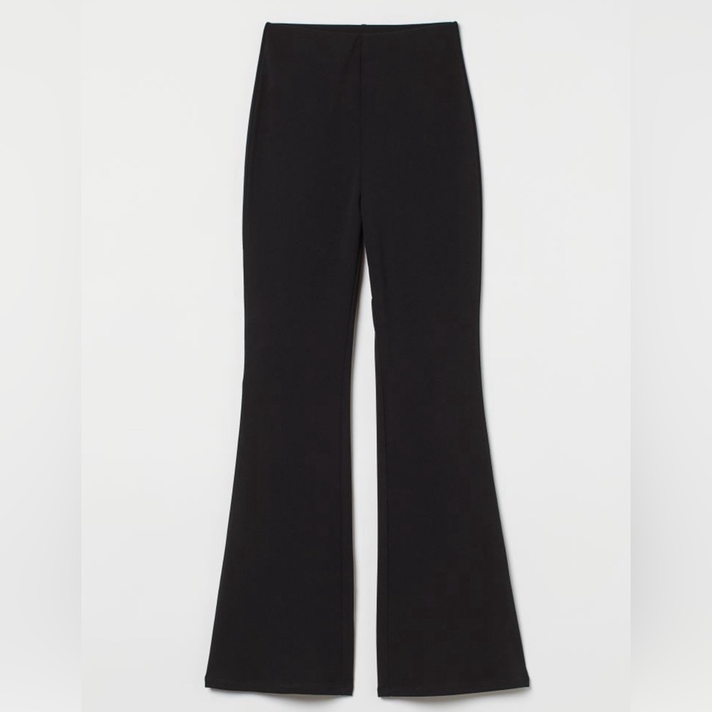 NWT H&M Black Flared Leggings. Size 3X